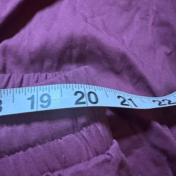 NWT Torrid Relaxed Fit jogger maroon 3 short - Picture 4 of 7